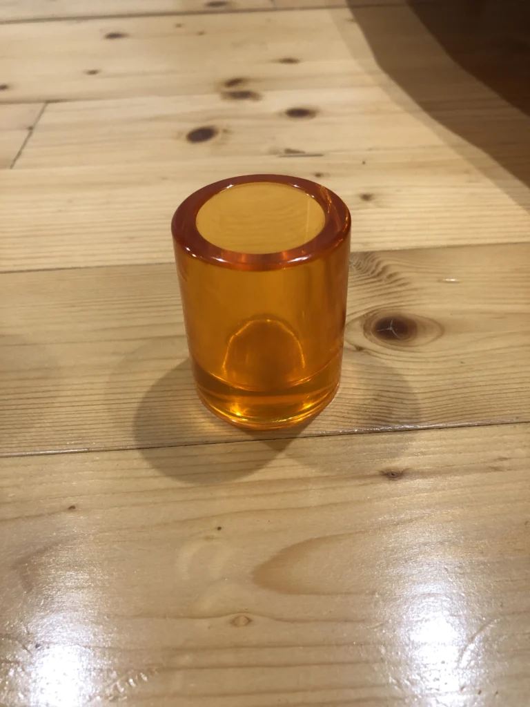 Stamperl/Schnapsglas aus Epoxidharz in Ihrer Wunschfarbe